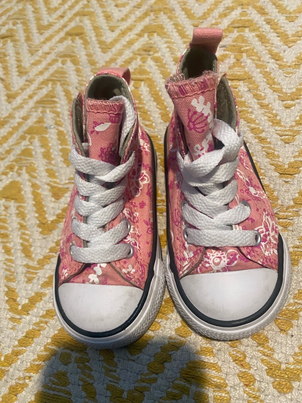 EUC Kids Pink Floral High-Top Converse Sneakers